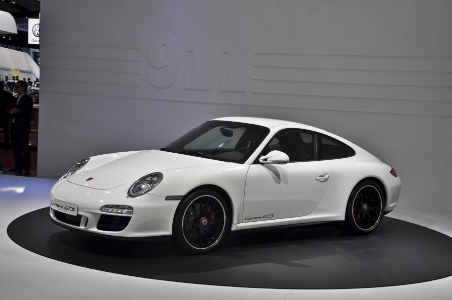  Porsche 911 Carrera GTS 2011 года  (фото 9 из 15)